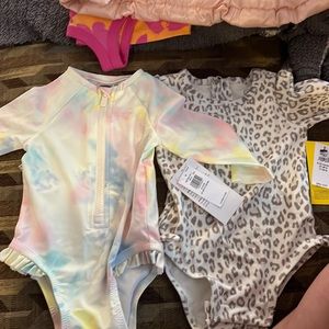 2 baithing suits